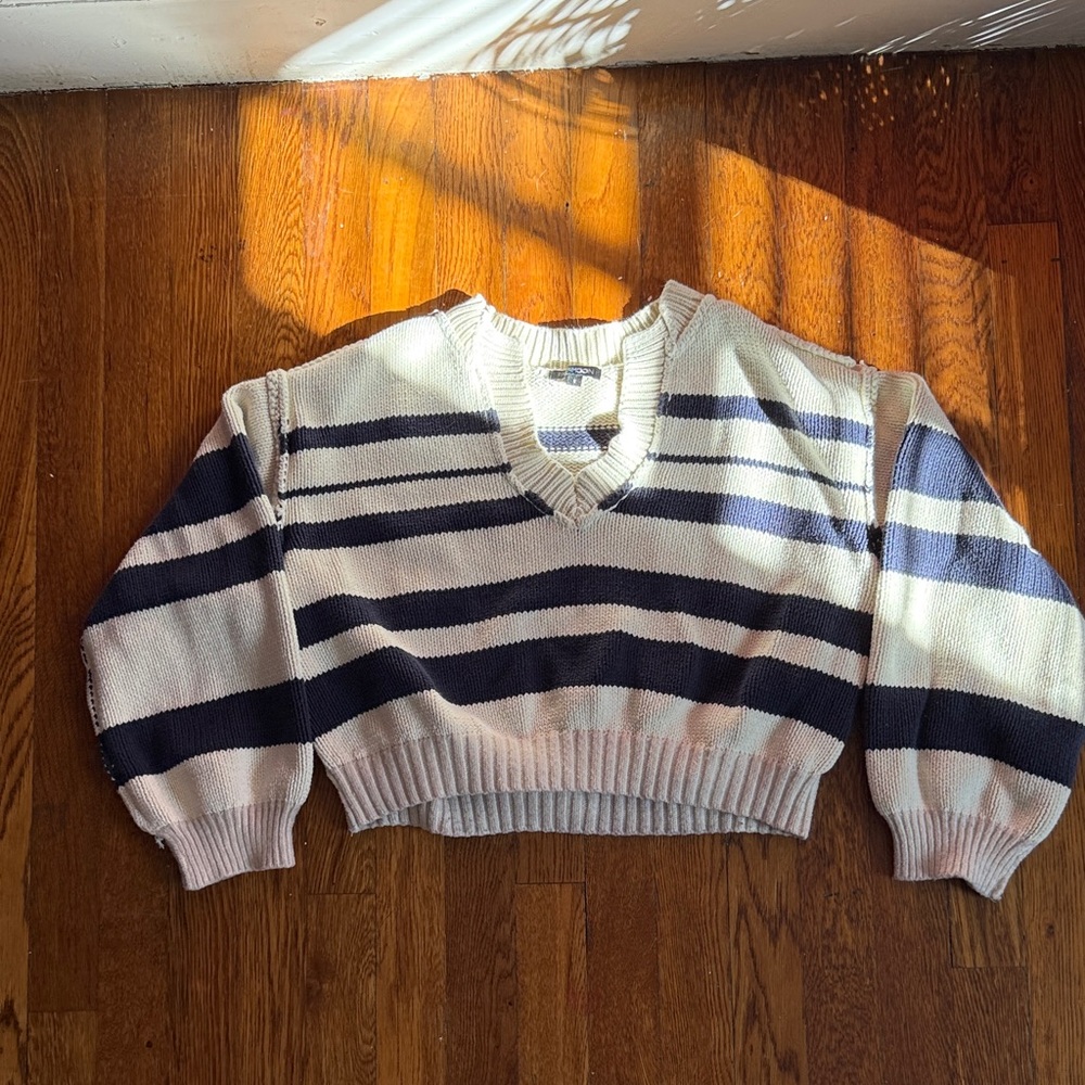 Papermoon Navy and White V-Neck Sweater